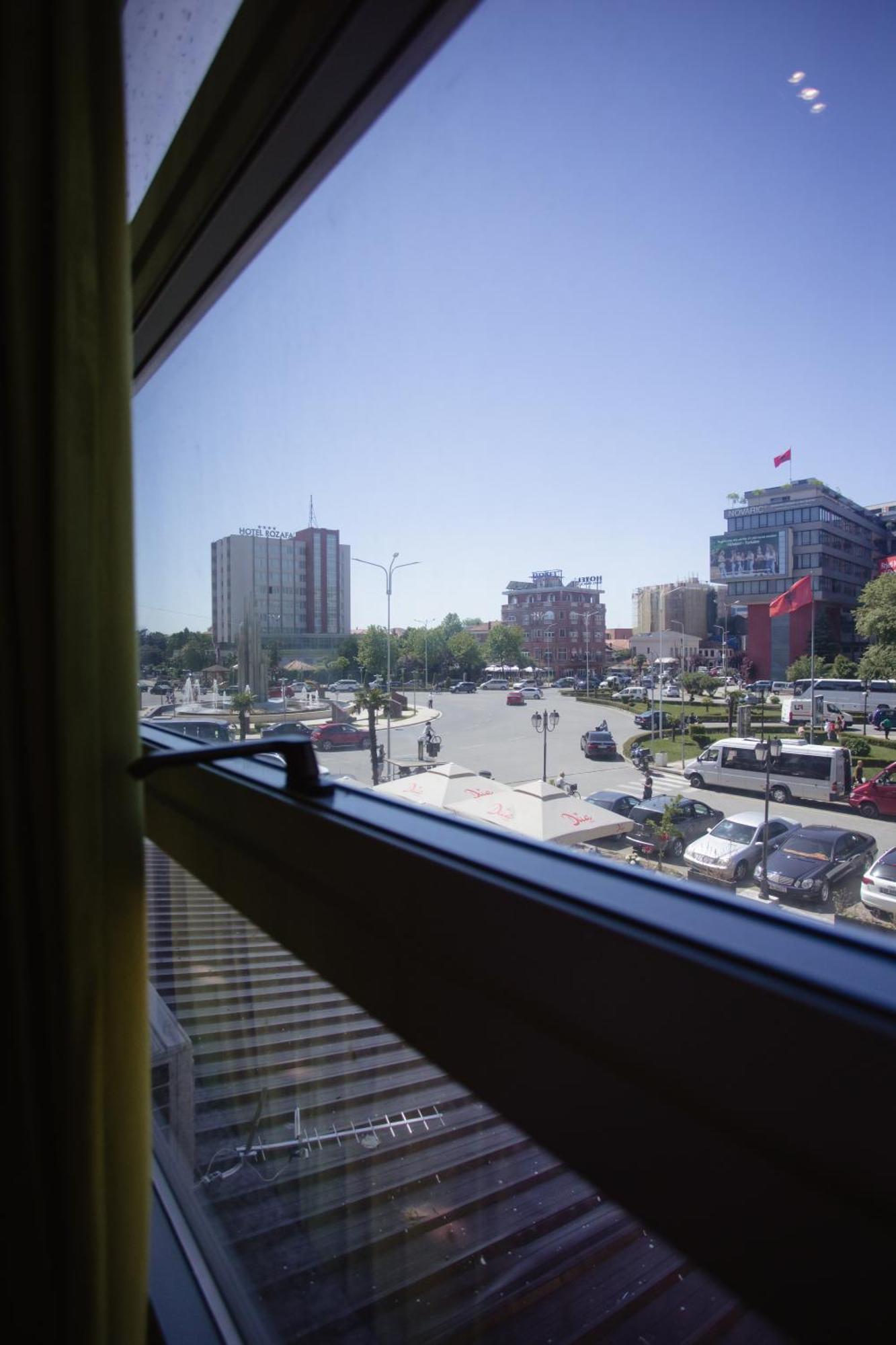 Corner Hostel Shkodra Kültér fotó