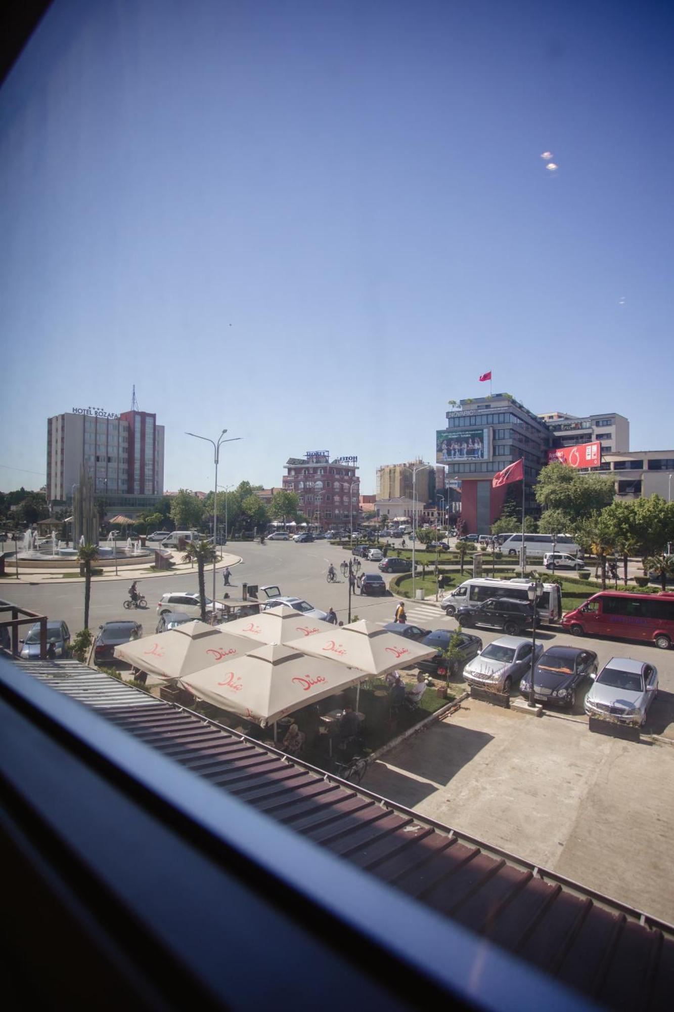 Corner Hostel Shkodra Kültér fotó